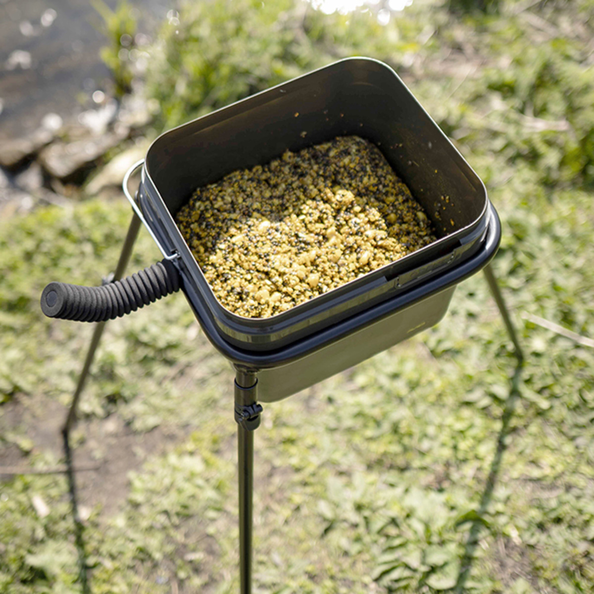 Avid Lok Down – Supporto Regolabile Per Pesca Alla Carpa, Stabile E Antiscivolo